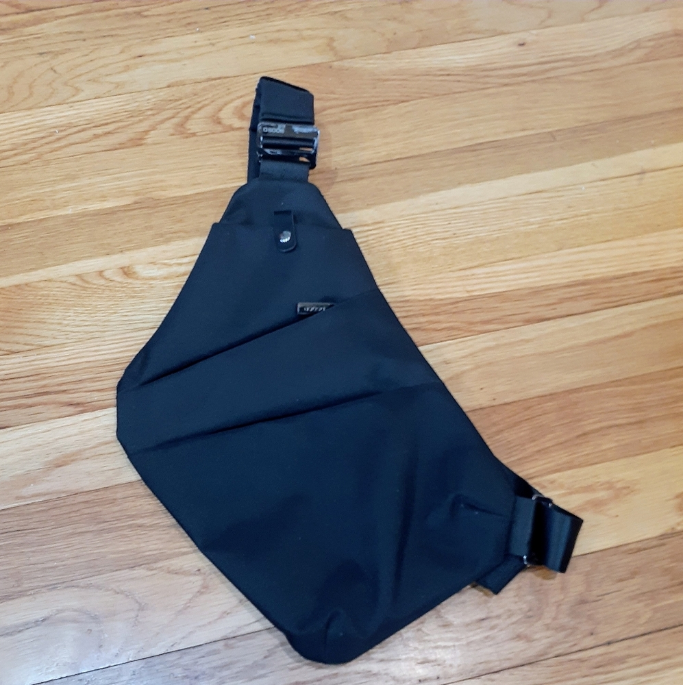 Osoce Anti Theft Waterproof Shoulder Backpack Sling Crossbody Bag Black OS Osoce